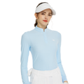Baju lengan panjang biru muda dengan kolar tegak.