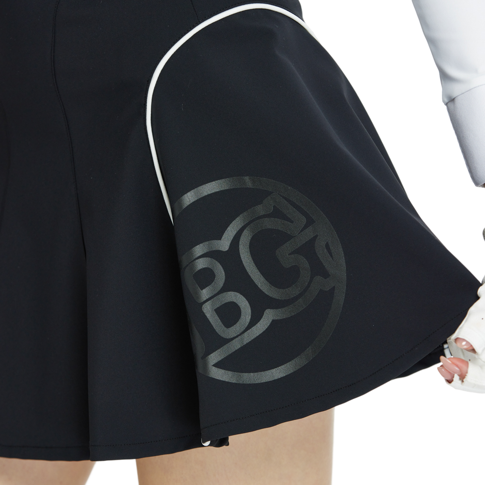 BLKTEE高腰修身花瓣短裙(黑)