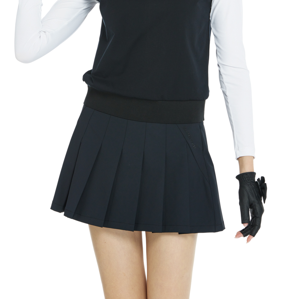 Dry and breathable pleated mini skirt (black)