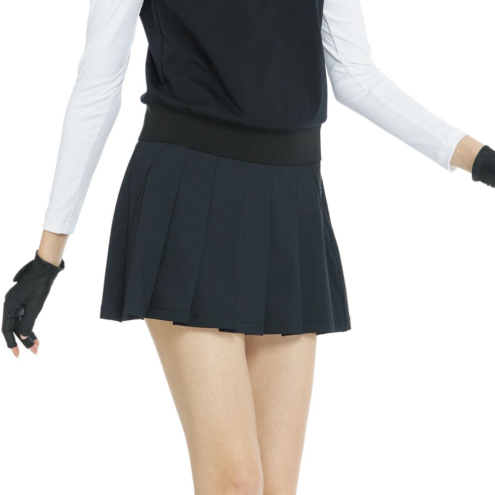 Dry and breathable pleated mini skirt (black)