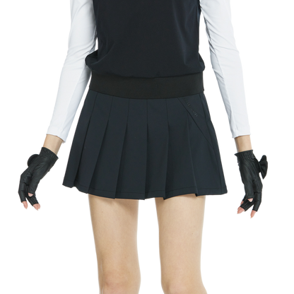 BLKTEE乾爽透氣百褶短裙(黑)