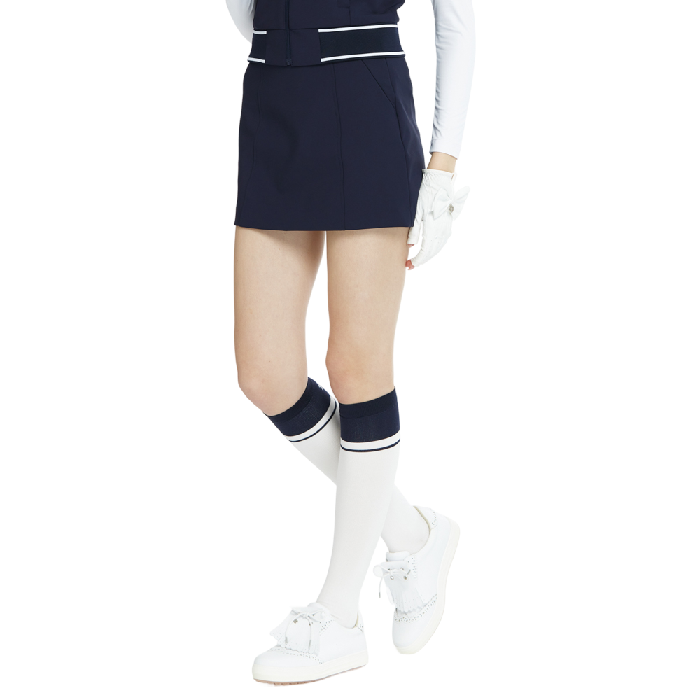 BLKTEE女學院風撞色小腿襪(白寶藍)