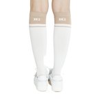 BLKTEE女學院風撞色小腿襪(白卡其)